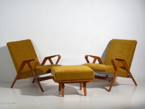 Conjunto de dos butacas y puff - Mid-century  (c.1950)