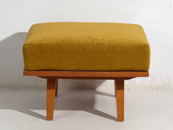 Conjunto de dos butacas y puff - Mid-century  (c.1950)