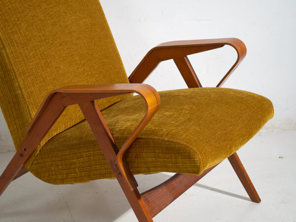 Conjunto de dos butacas y puff - Mid-century  (c.1950)