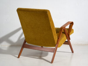 Conjunto de dos butacas y puff - Mid-century  (c.1950)