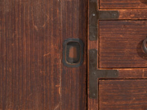 Pequeño tansu japonés antiguo – Periodo Meiji / Taishō (c.1890-1926) #26