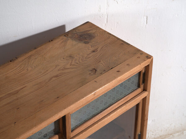 Mueble de té japonés antiguo (Cha Tansu) en cedro - Periodo Taishō–Showa (1912–1945)