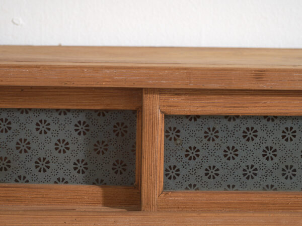 Mueble de té japonés antiguo (Cha Tansu) en cedro - Periodo Taishō–Showa (1912–1945)