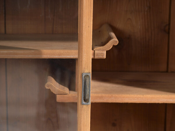 Mueble de té japonés antiguo (Cha Tansu) en cedro - Periodo Taishō–Showa (1912–1945)