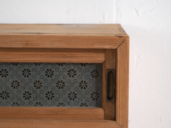 Mueble de té japonés antiguo (Cha Tansu) en cedro - Periodo Taishō–Showa (1912–1945)
