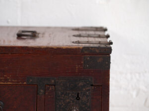 Pequeño cofre kodansu japonés antiguo - Periodo Meiji / Taishō (c.1868-1926) #35