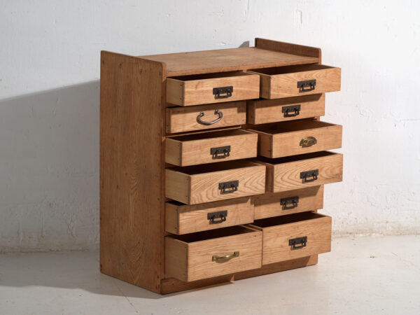 Mueble Japonés Antiguo de Cajones (Hikidashi-Dansu) – Periodo Taishō / Showa – Japón c.1920-1940
