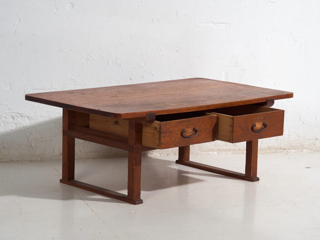 Mesa baja japonesa antigua con cajones - Periodo Showa (c.1926-1970) #65
