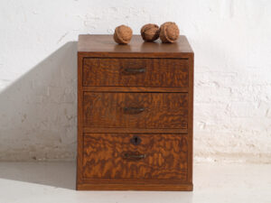 Pequeña cajonera japonesa antigua – Periodo Showa (c.1926–1945) #70