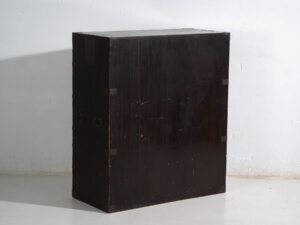 Antiguo Isho-Dansu Japonés en Paulownia – Periodo Meiji Tardío / Taishō – Japón c.1890-1920