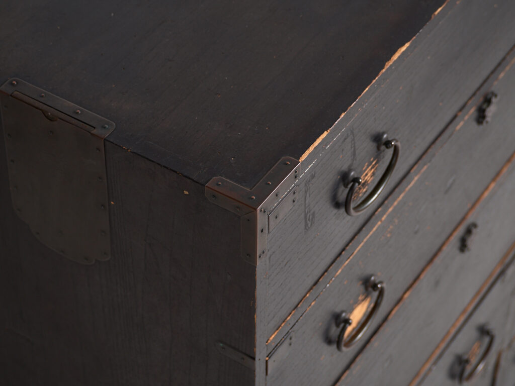 Antiguo Isho-Dansu Japonés en Paulownia – Periodo Meiji Tardío / Taishō – Japón c.1890-1920