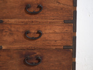 Pequeña cajonera antigua – Periodo Meiji / Taishō (c.1890-1926) #90