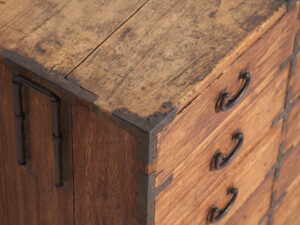 Pequeña cajonera antigua – Periodo Meiji / Taishō (c.1890-1926) #90