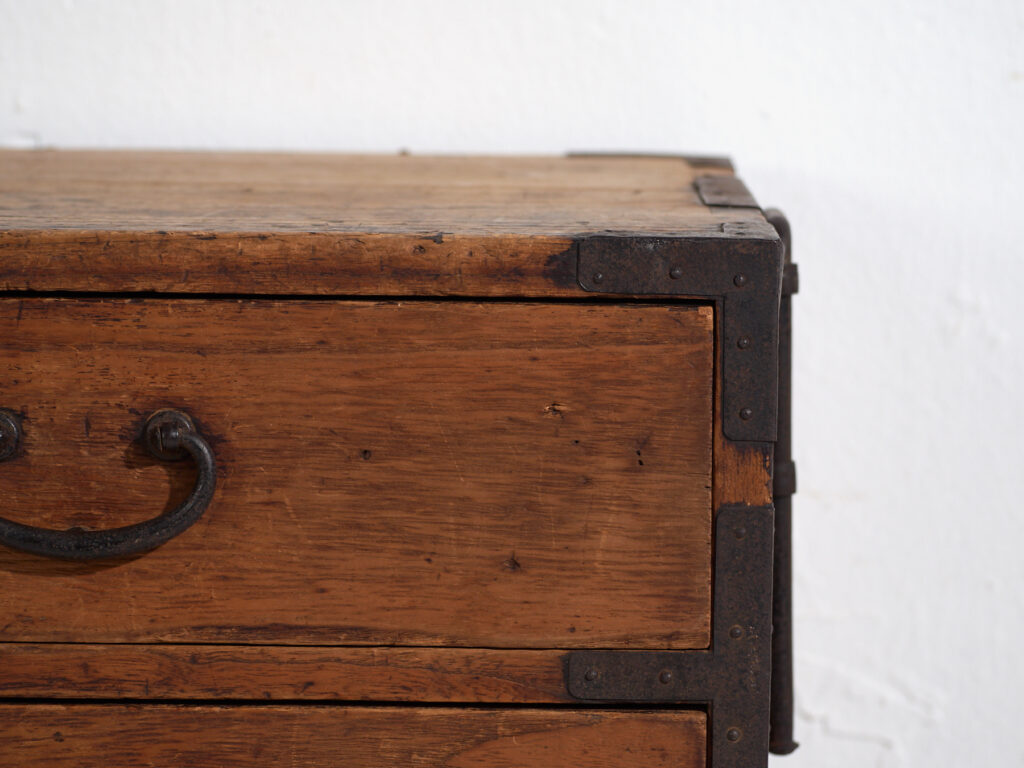 Pequeña cajonera antigua – Periodo Meiji / Taishō (c.1890-1926) #90
