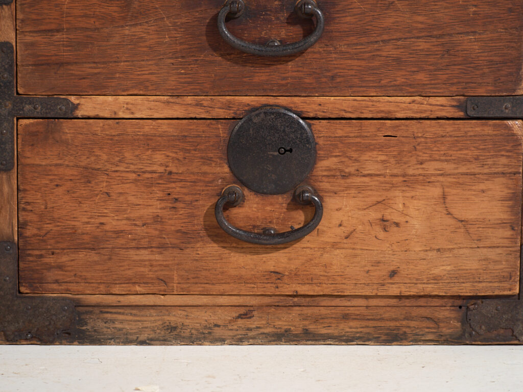 Pequeña cajonera antigua – Periodo Meiji / Taishō (c.1890-1926) #90