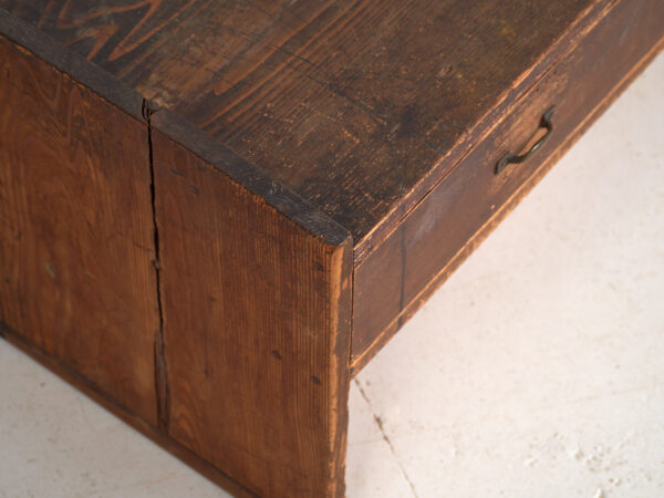 Mesa Baja Japonesa con Cajones en Cedro – Periodo Showa (c.1926–1970)