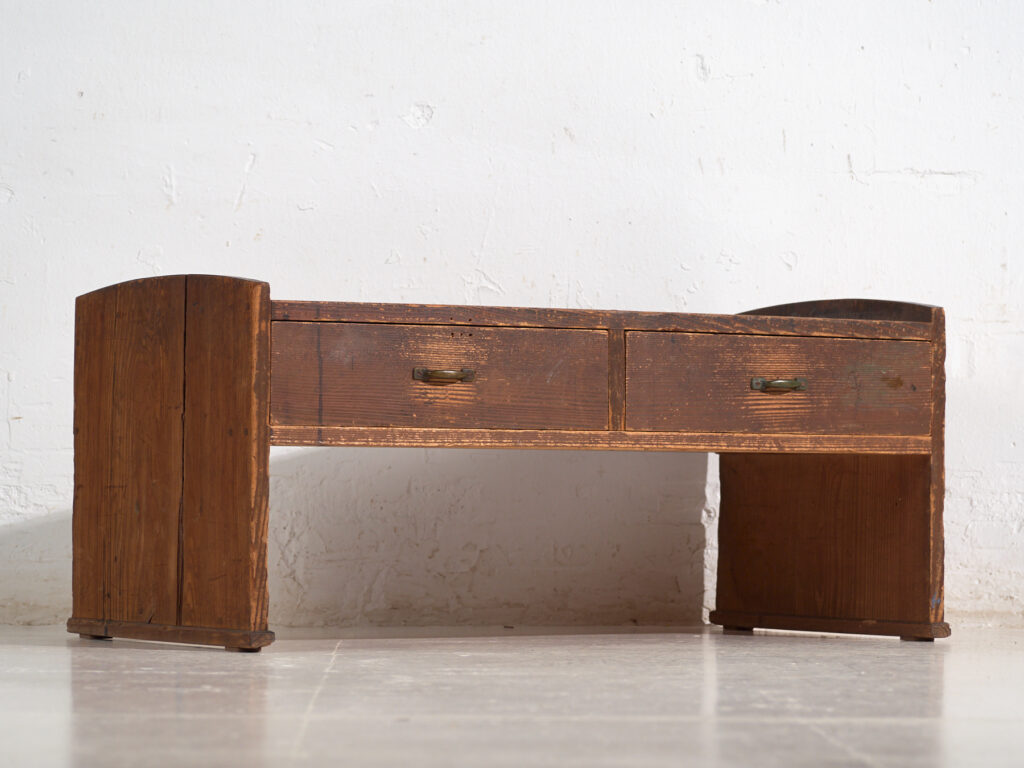 Mesa Baja Japonesa con Cajones en Cedro – Periodo Showa (c.1926–1970)