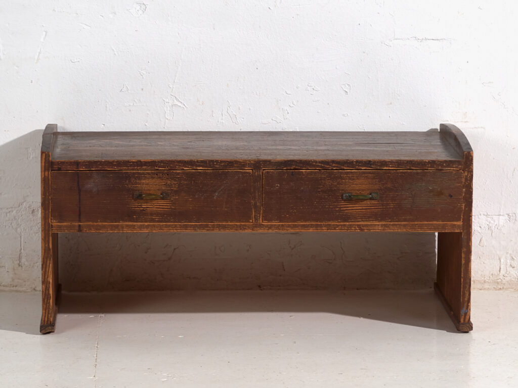 Mesa Baja Japonesa con Cajones en Cedro – Periodo Showa (c.1926–1970)