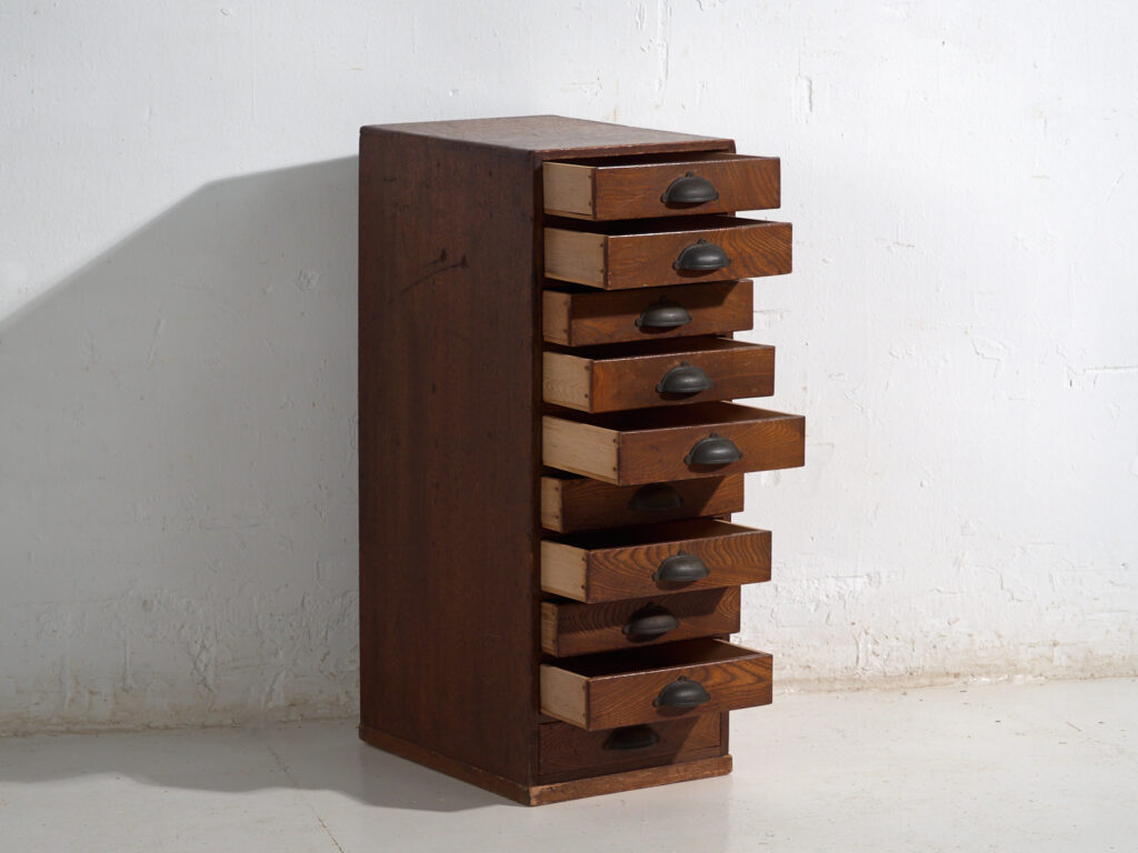 Cajonera japonesa de 10 cajones en madera – Periodo Showa (c.1950–1979)