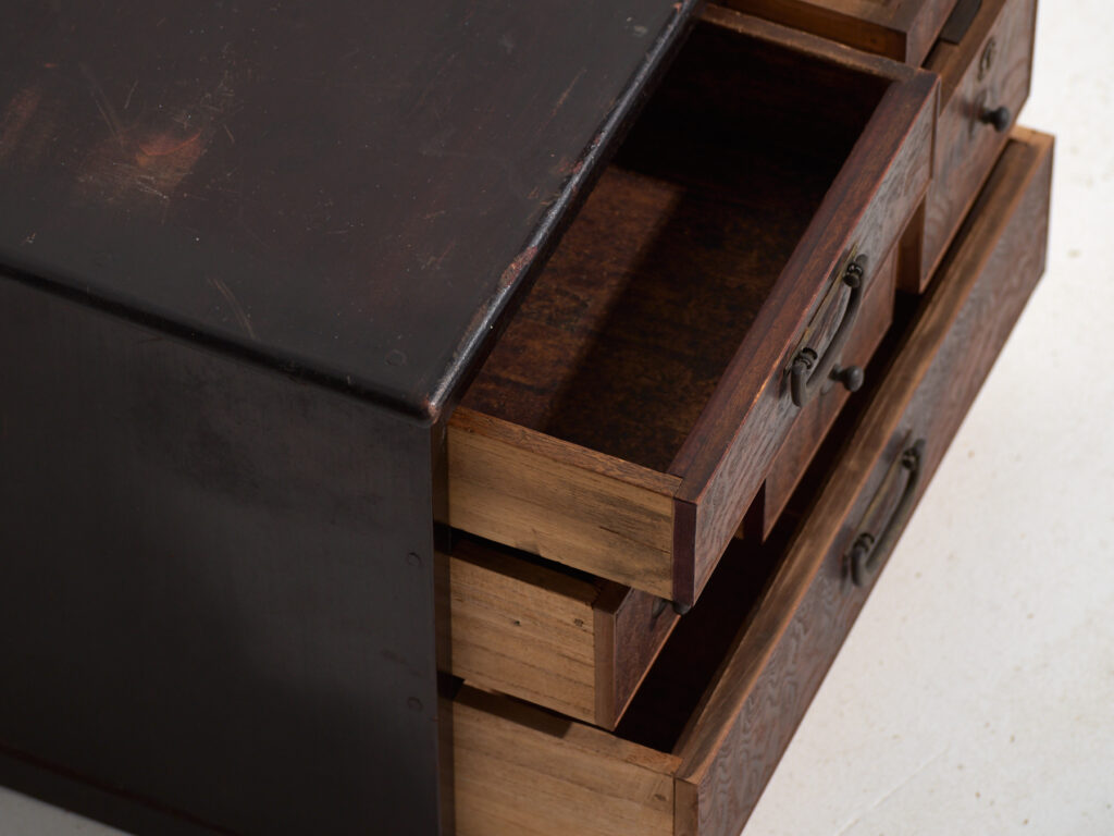 Pequeño Tansu japonés antiguo – Periodo Taishō / Showa (c.1868-1926) #99