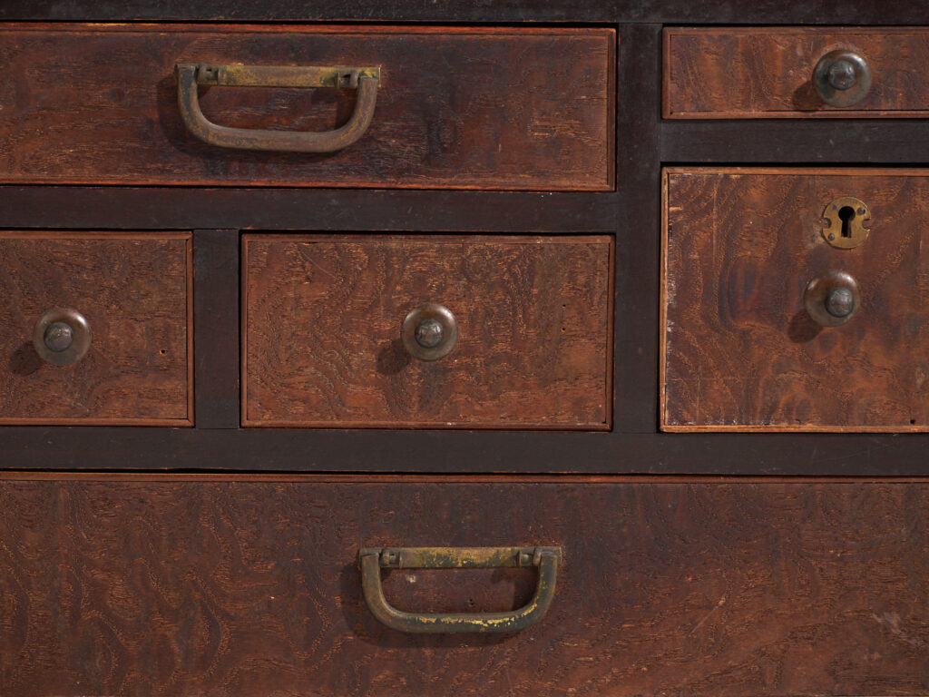 Pequeño Tansu japonés antiguo – Periodo Taishō / Showa (c.1868-1926) #99