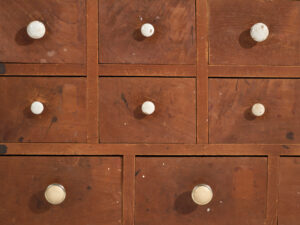 Cajonera japonesa antigua – Periodo Showa (c.1926-1989) #103