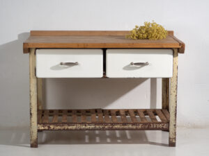 Mesa de trabajo industrial japonesa de hierro y madera – Periodo Showa (c.1950–1979)