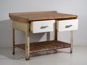 Mesa de trabajo industrial japonesa de hierro y madera – Periodo Showa (c.1950–1979)