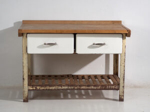 Mesa de trabajo industrial japonesa de hierro y madera – Periodo Showa (c.1950–1979)