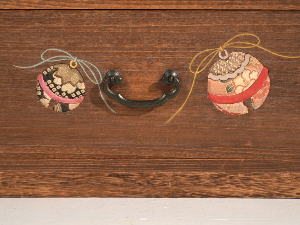 Cajonera japonesa de paulownia – Periodo Showa (c.1950–1979)