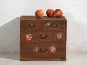 Cajonera japonesa de paulownia – Periodo Showa (c.1950–1979)