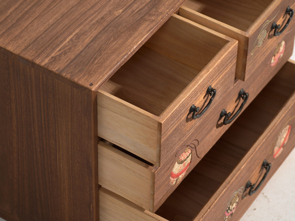 Cajonera japonesa de paulownia – Periodo Showa (c.1950–1979)