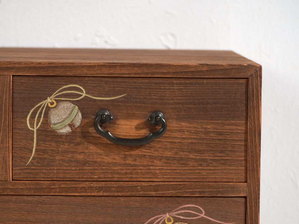 Cajonera japonesa de paulownia – Periodo Showa (c.1950–1979)