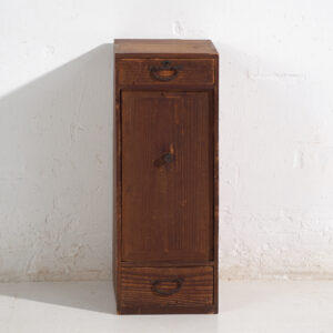 Armario japonés antiguo de cedro con puerta y cajones – Periodo Taishō / Showa temprano (c.1912-1945)