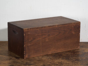 Cajonera japonesa antigua de escritorio con tres cajones – Periodo Meiji / Taishō (c.1890-1926)