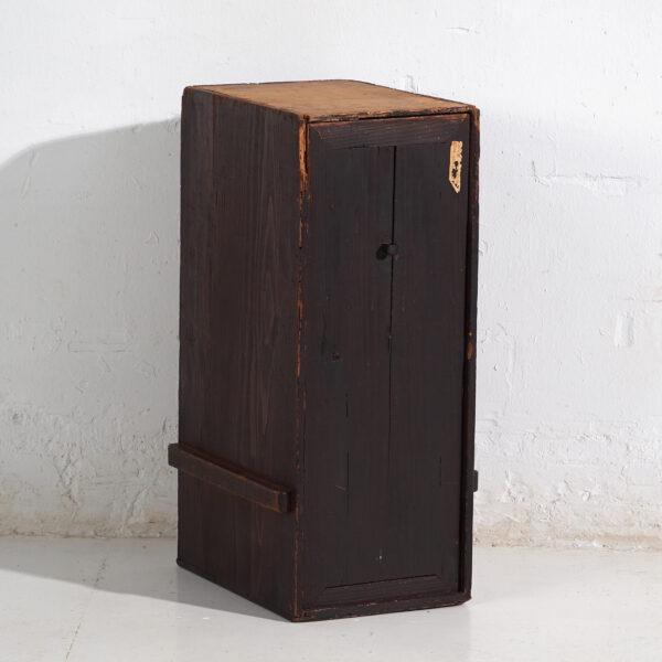 Antique Japanese Merchant Storage Cabinet – Late Meiji / Early Taishō Period (c.1890–1926)