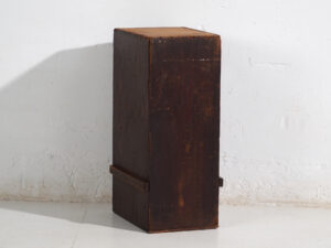 Armario japonés antiguo de cedro – Periodo Meiji tardío / Taishō temprano (c.1890-1926)