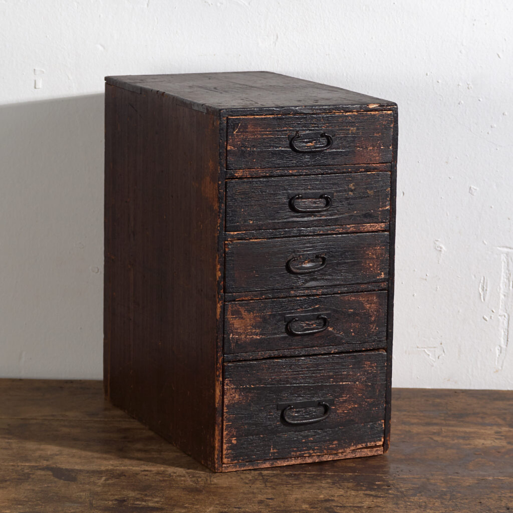 Ko-dansu japonés vertical de cinco cajones en paulownia y cedro japonés, periodo Taishō–Showa temprano, circa 1912–1945