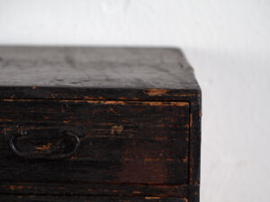 Ko-dansu japonés vertical de cinco cajones en paulownia y cedro japonés, periodo Taishō–Showa temprano, circa 1912–1945