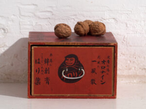 Caja Publicitaria Japonesa Antigua “Kororin” con Cajón – Periodo Showa – Japón c.1930-1960