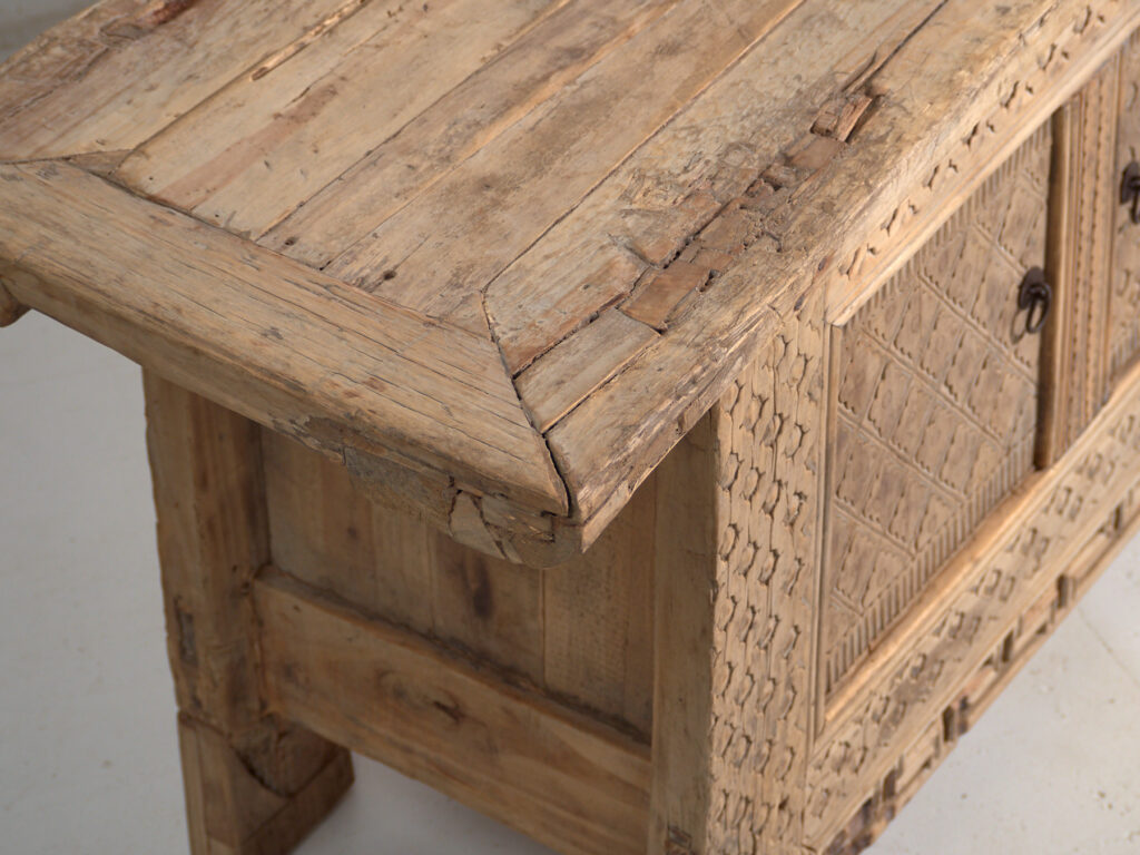 Antique carved low sideboard in pine wood – China, circa 1900
