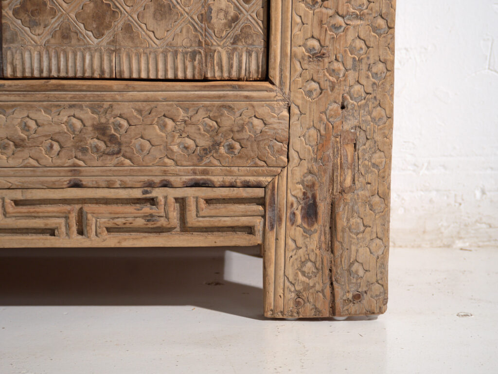 Antique carved low sideboard in pine wood – China, circa 1900