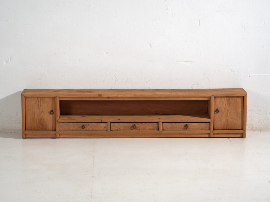 Meuble bas ancien en bois massif – Console basse chinoise du Gansu avec tiroirs – circa 1880–1920