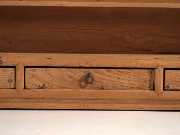 Meuble bas ancien en bois massif – Console basse chinoise du Gansu avec tiroirs – circa 1880–1920