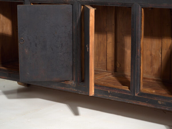 Aparador antiguo pintura original en madera de olmo – China, circa 1900