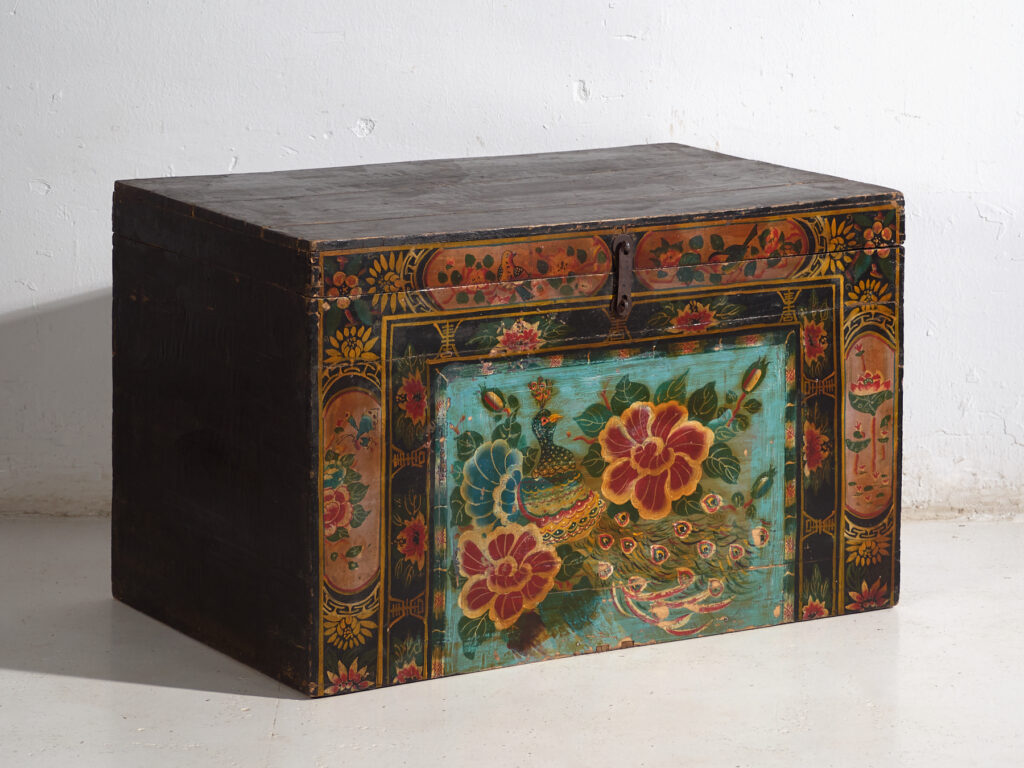 Baúl antiguo policromado de madera – circa 1880–1920 #10