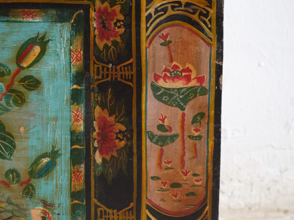 Baúl antiguo chino pintado en madera de pino – China, circa 1900