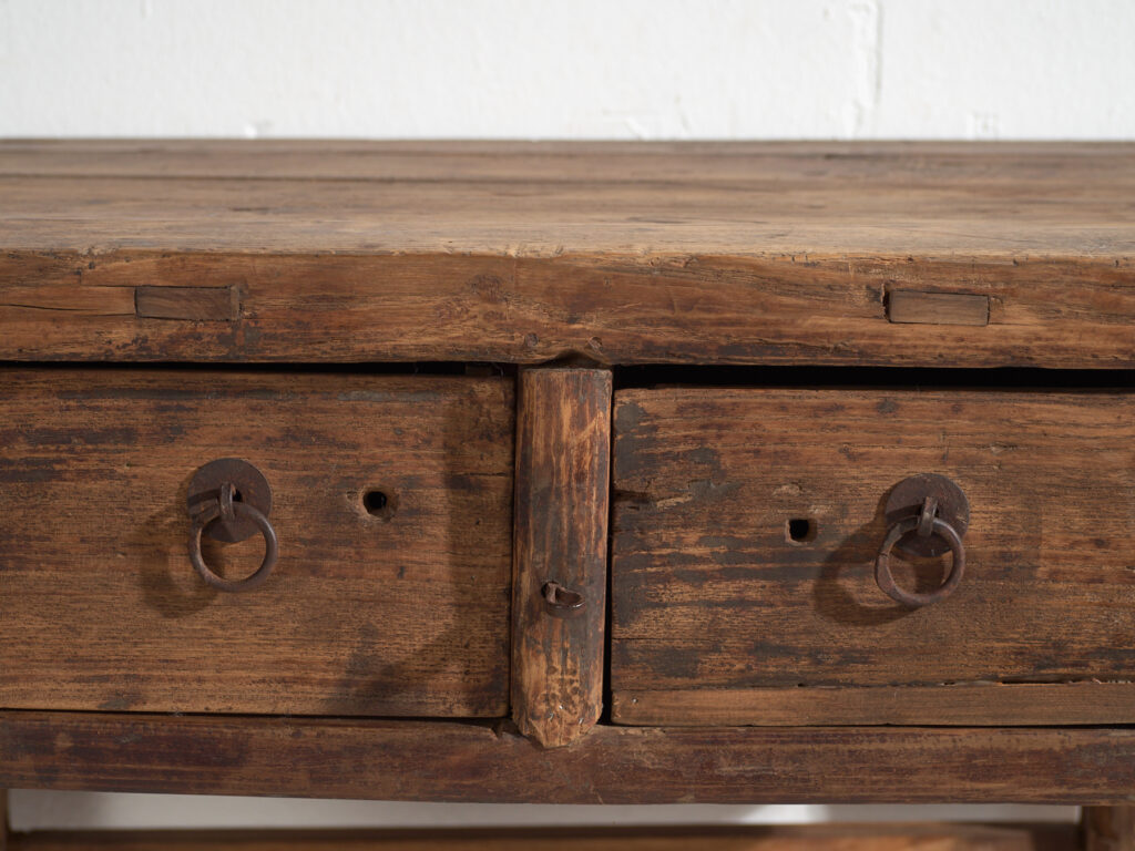 Consola antigua en madera de olmo – China, circa 1920