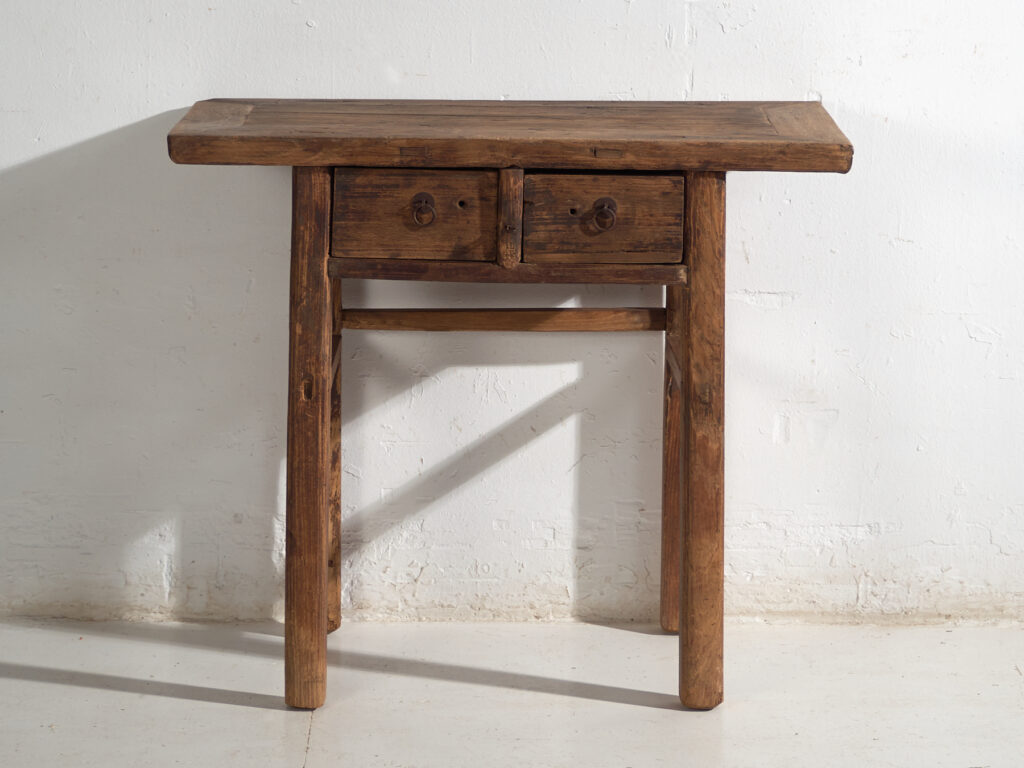 Consola antigua en madera de olmo – China, circa 1920