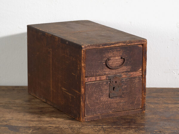 Pequeño tansu japonés antiguo - Periodo Meiji–Taishō (1880–1920)